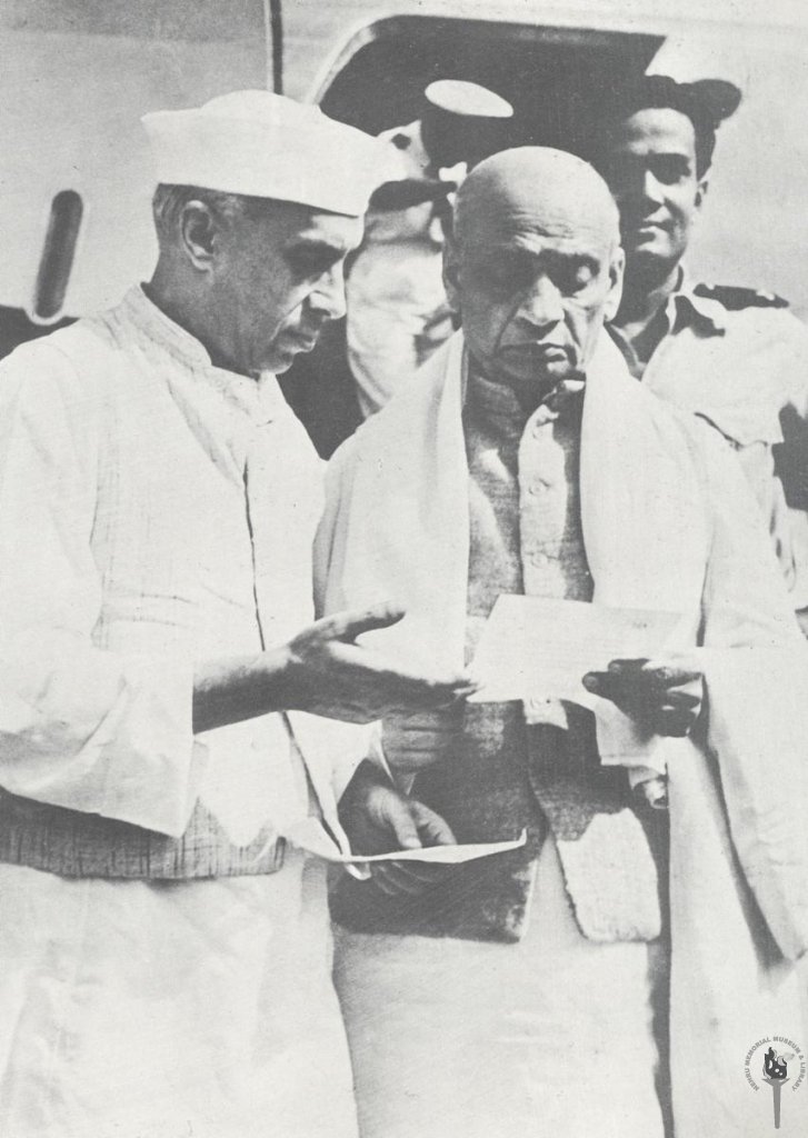 Two important persons of Indias young history can be seen in this image. It's Jawaharlal Nehru and Sardar Vallabhbhai Patel.
