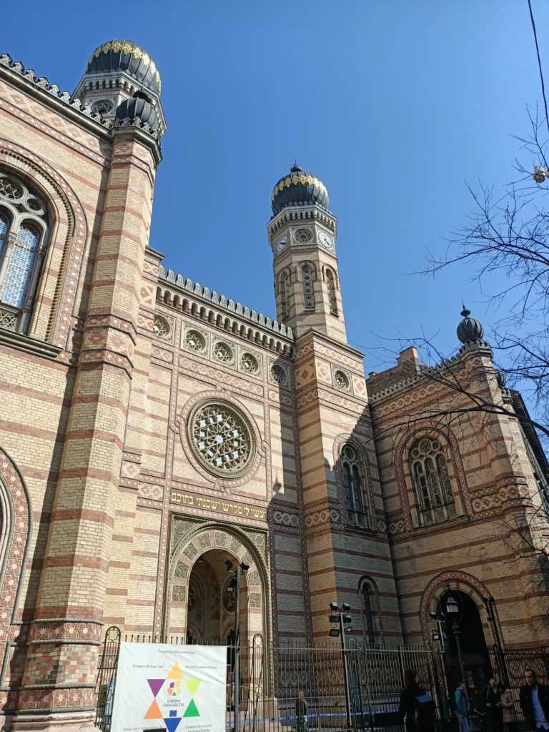 Budapest Synagoge Fassade Ungarn Paris des Osten jüdisches Viertel Europa Kultur Städtereisen Orte 