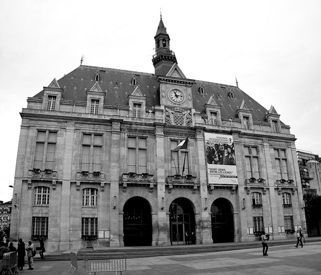 Gebäude des Rathauses in Seine Saint Denis. Das Gebäude befindet sich im Departement 93. stadtentwicklung, Denkmal, Stadtpolitik, architektur, urbanismus